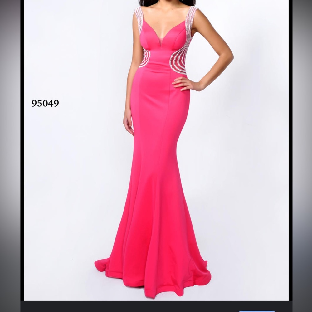 Prom dress - Picture 2 of 4
